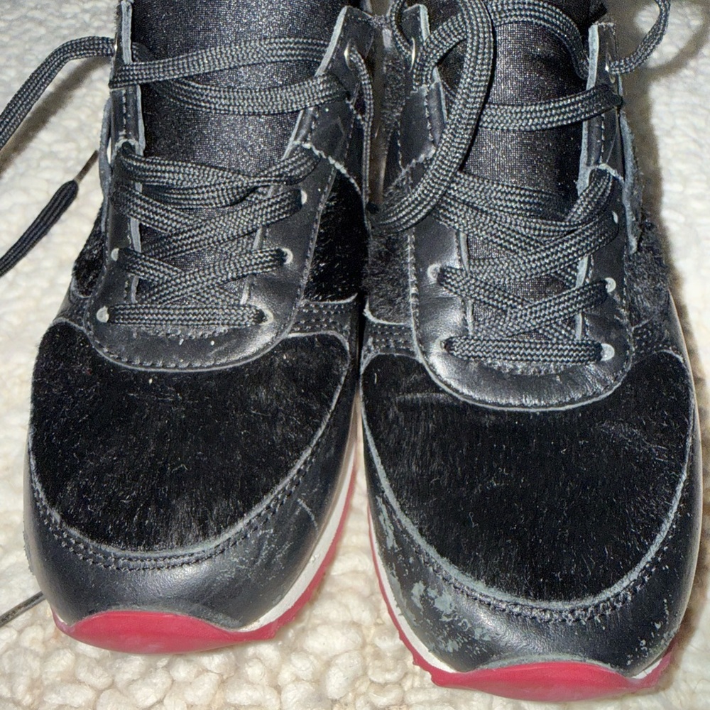 Dolce & Gabbana Black Sneakers with Red Soles